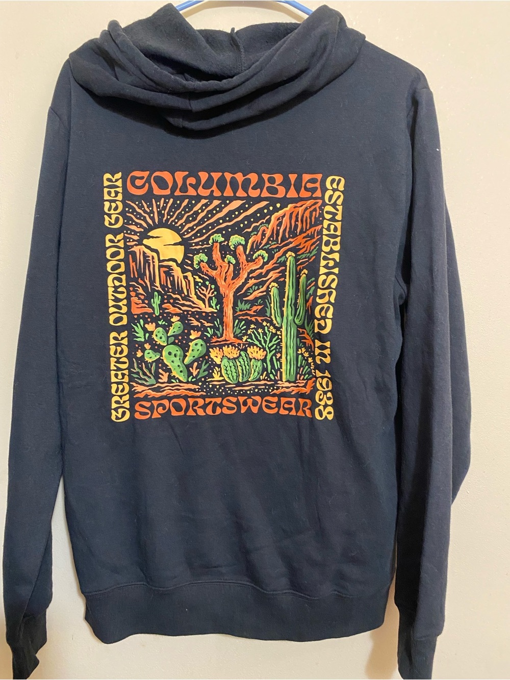 Rare Columbia Men’s Black Graphic Hoodie — Desert Cactus Print